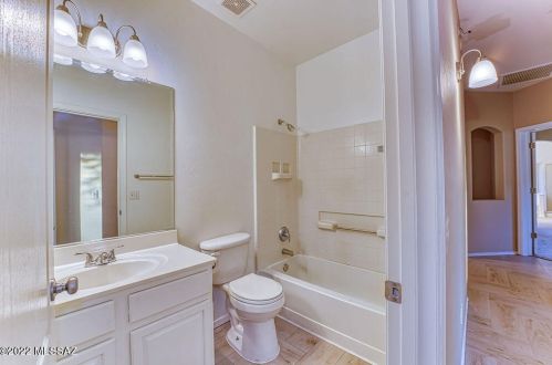 4541 Paseo Don Rolando, Tucson AZ 85746-8464 exterior