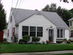 56 Carl St, Newton, MA 02461-1906