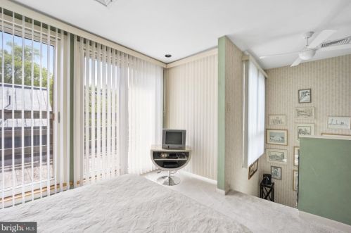 331 2nd St, Philadelphia PA 19122-3324 exterior