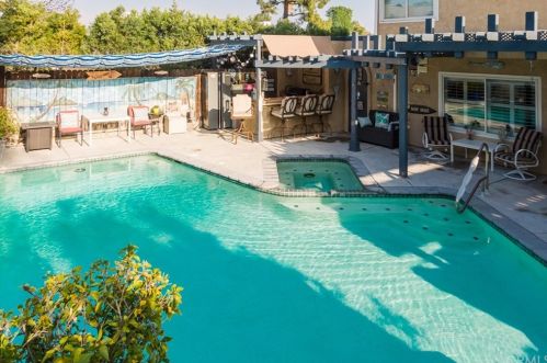 2249 Trafalgar Ave, Riverside CA 92506-4627 exterior