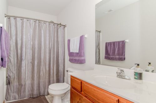 3114 Nantucket Dr, Joliet IL 60435-9024 exterior