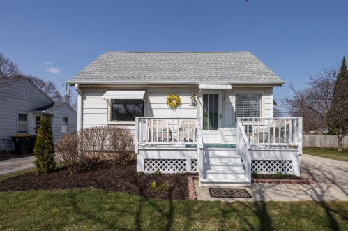 7710 Clarke St, Milwaukee, WI 53213-1114