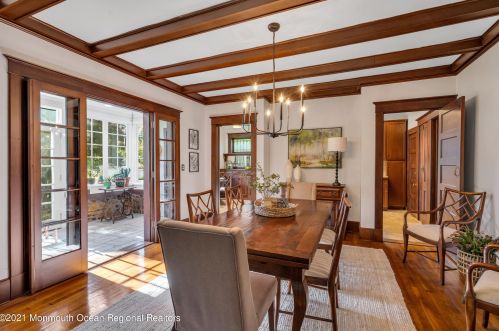 25 Memorial Pkwy, Atlantic Highlands NJ 07716-1655 exterior