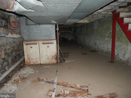 3311 16th St, Philadelphia PA  19140-4902 exterior