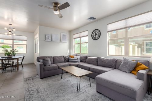 9824 3rd Ave, Phoenix AZ  85041-8871 exterior