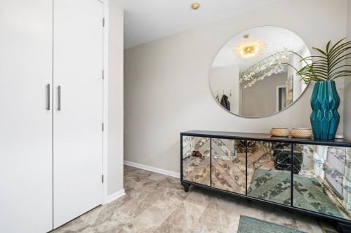 430 Canal St, Chicago IL  60654-8873 exterior