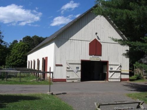 221 Marshall Phelps Rd, Windsor CT 06095-1743 exterior