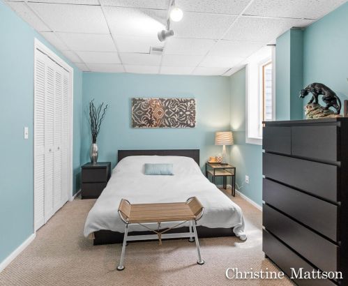 1233 Kreiser Ter, Grand Rapids MI 49506-4082 exterior