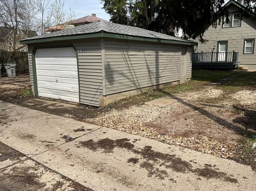 5269 37, Milwaukee WI 53209-4727 exterior