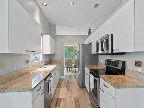 9439 Poinciana Ct, Fort Pierce FL  34951-2946 exterior