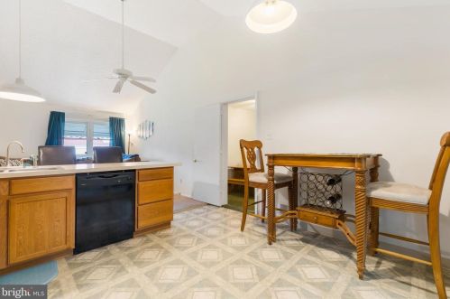 1 Ferris Ct, New Castle DE  19720-5169 exterior