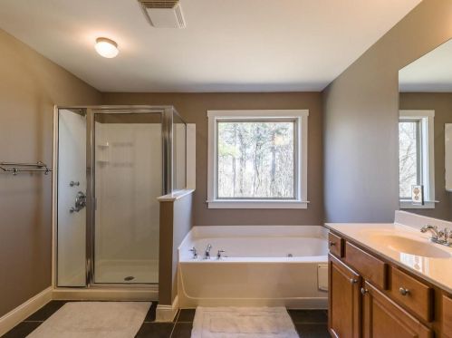 2070 Hatteras Way, Atlanta GA 30318-1083 exterior