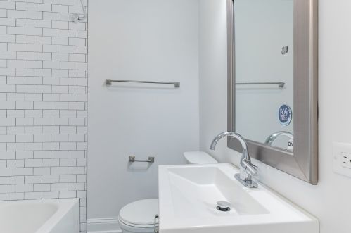 25 118th Pl, Chicago IL 60628-5801 exterior