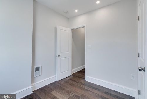 1619 6th St, Philadelphia PA  19122-2910 exterior