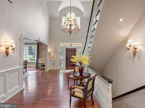 271 Blackburn Dr, Berwyn PA  19312-2801 exterior