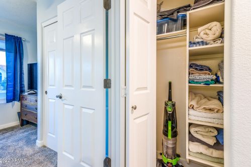 6692 Cypress Point Dr, Chandler AZ  85249-4332 exterior