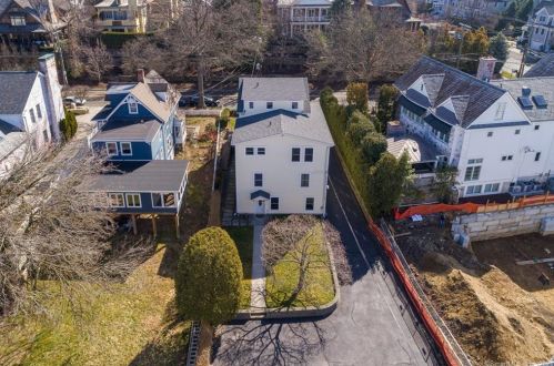 206 Milbank Ave, Greenwich CT 06830-6617 exterior