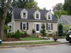 90 Allen Ave, Newton, MA 02468-1721