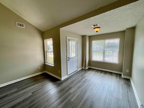 107 Northpointe Dr, Lithonia GA  31028-1447 exterior