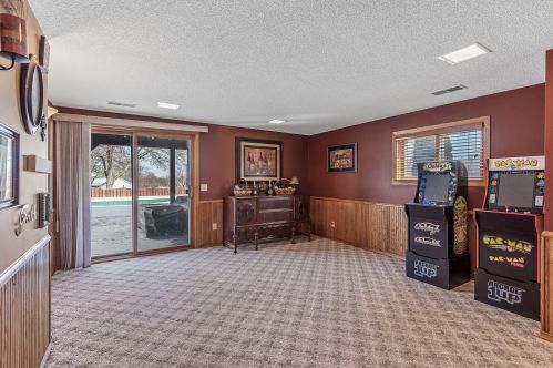 2219 Heath Ave, Saint Paul MN 55128-5001 exterior