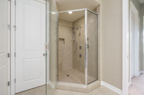 8690 Oakland Hl Cir, Kalamazoo MI 49024-5298 exterior