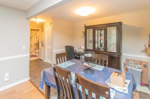 5 Ruth Ct, Middletown NY 10940-5328 exterior