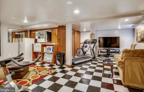 2905 Carlton Ave, Washington DC 20018-2615 exterior