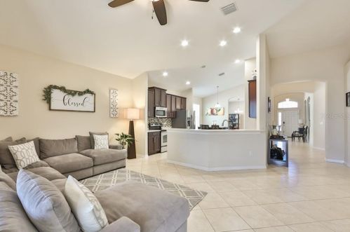 7124 Forest Mere Dr, Riverview, FL 33578-8650