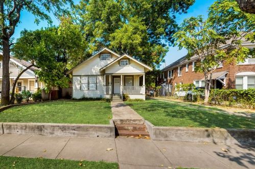 1027 Crawford St, Dallas TX  75203-1334 exterior