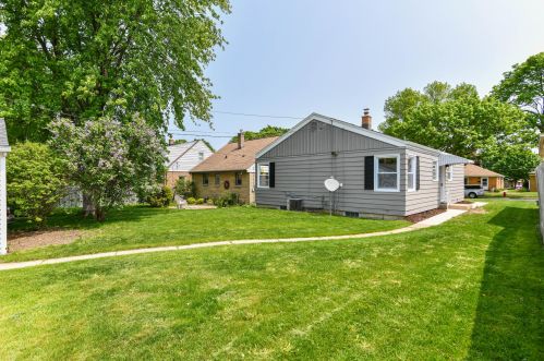 3741 85th St, Milwaukee WI  53222-2823 exterior