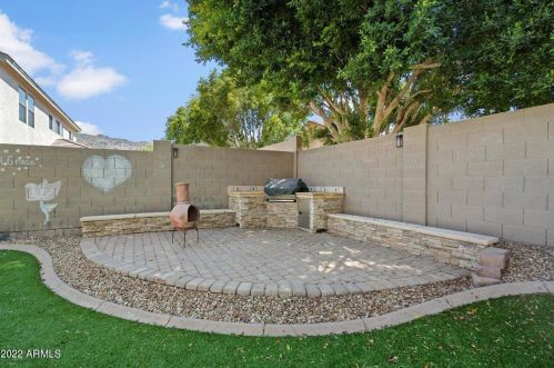 8818 12 St, Phoenix AZ 85086-7450 exterior