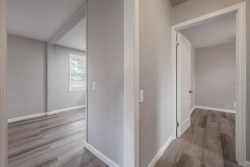 1806 Comanche Ave, Tampa FL  33610-8224 exterior