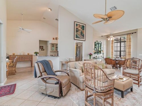 171 Cays Dr, Naples FL 34114-9629 exterior