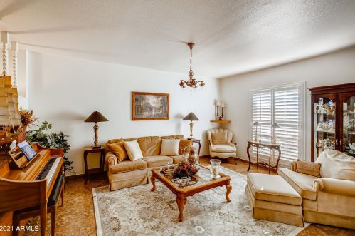 13633 21st Ave, Phoenix AZ 85027-3419 exterior