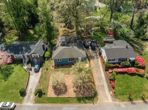 3011 Masonic Dr, Greensboro NC 27403-1934 exterior