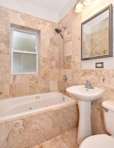 4438 Linder Ave, Chicago IL  60630-3548 exterior