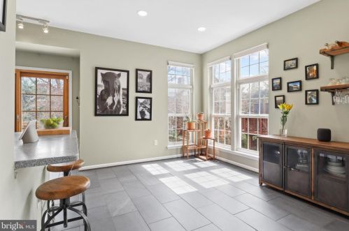 3809 Elbert Ave, Alexandria VA 22305-2042 exterior