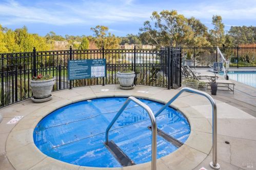 54 De Silva Is Dr, Mill Valley CA 94941-3004 exterior