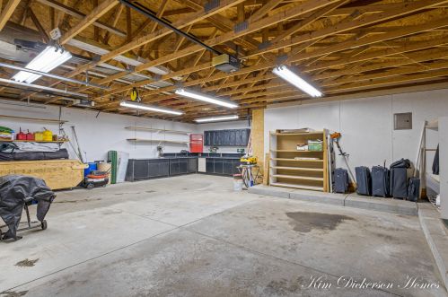 1404 Wolf Lake Rd, Meskegon MI 49442-1948 exterior