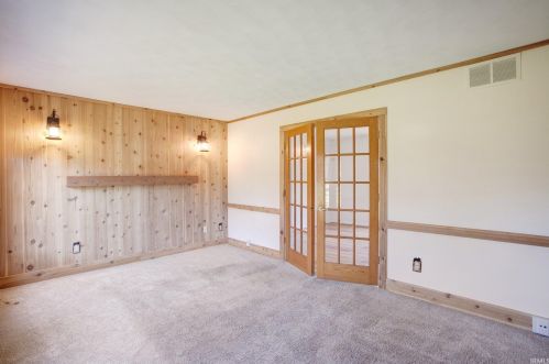 12659 Day Rd, Mishawaka, IN 46545-5208