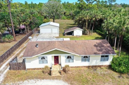 685 12 Ave, Naples FL 34120-6337 exterior