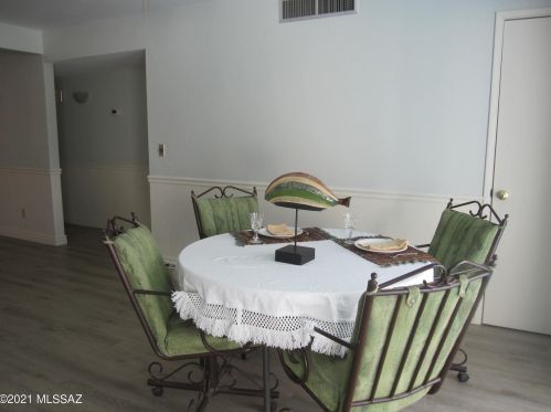 735 Abrego Dr, Green Valley AZ 85614-3637 exterior