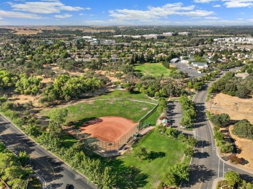 552 Hall St, Folsom CA 95630-9545 exterior