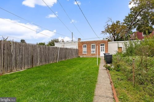 247 Ross St, Lancaster PA 17602-1940 exterior