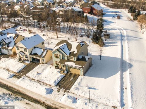 2489 Schneider Ct, Chaska MN 55318-1567 exterior