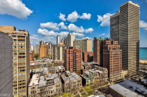 50 Bellevue Pl, Chicago IL  60611-1129 exterior