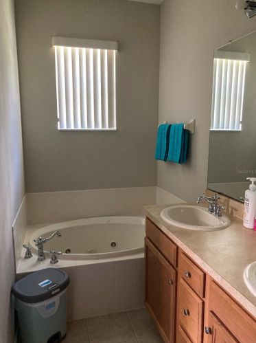 20127 Bending Creek Pl, Tampa FL  33647-2807 exterior