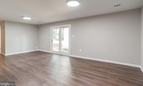 14005 Congress Dr, Rockville MD 20853-2668 exterior