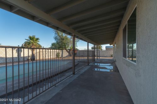 7930 Oldfather Dr, Tucson AZ 85741-1623 exterior