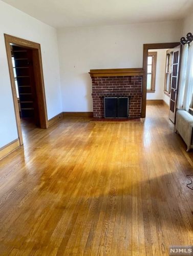 245 Bell Ave, Hasbrouck Heights, NJ 07604-2101